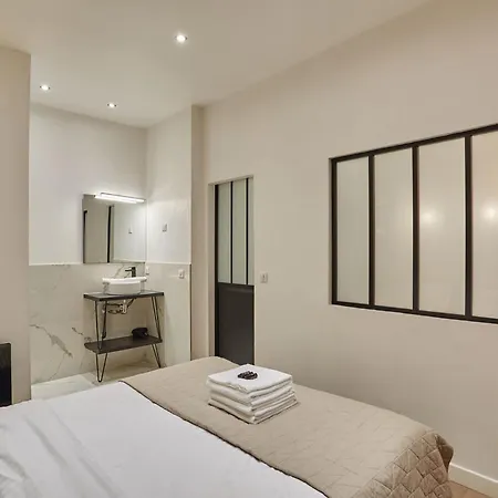 Sublime In The Heart Of 8 People Fbmar4